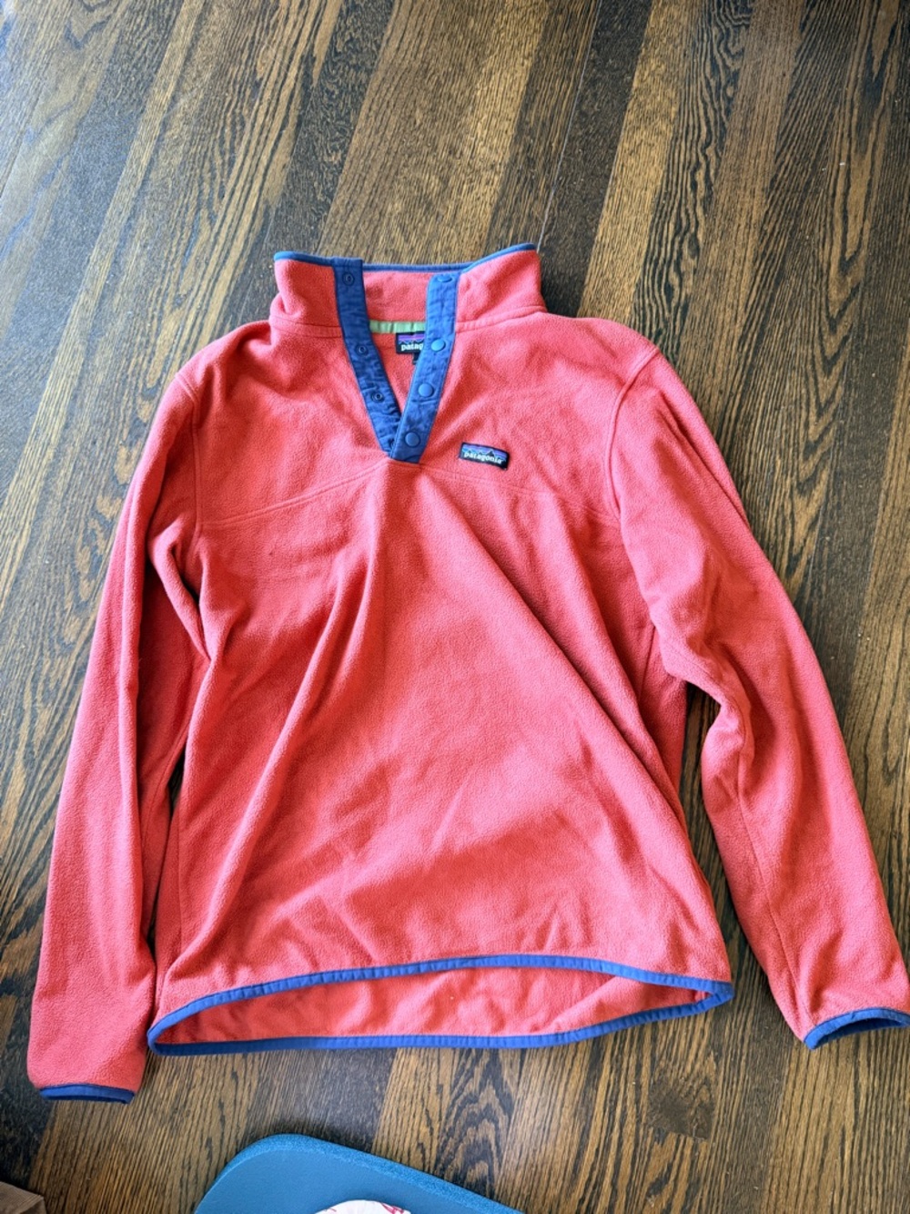 Patagonia Coral Fleece snap 1/4 Pullover with Navy Trim medium